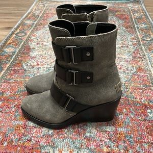 Sorel After Hours Strappy Wedge Heel Side Zip  Boots Gray/Black Size 6